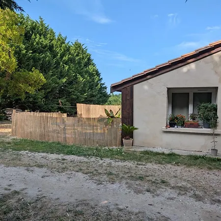 Bed & Breakfast Aux Moutons Saint-Meard-de-Gurcon
