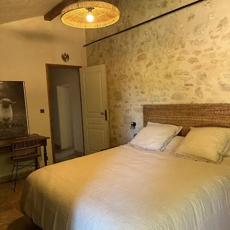Aux Moutons 3* Saint-Meard-de-Gurcon